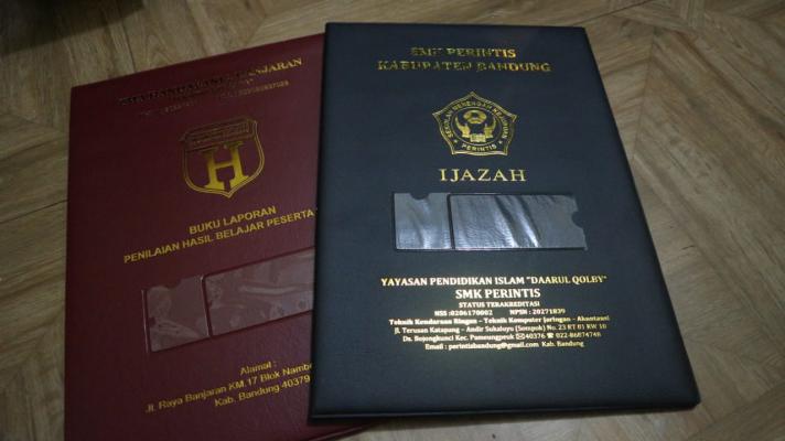 Sampul Raport SMA